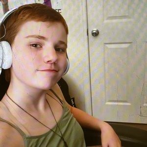 Meet your Posher, Emilee